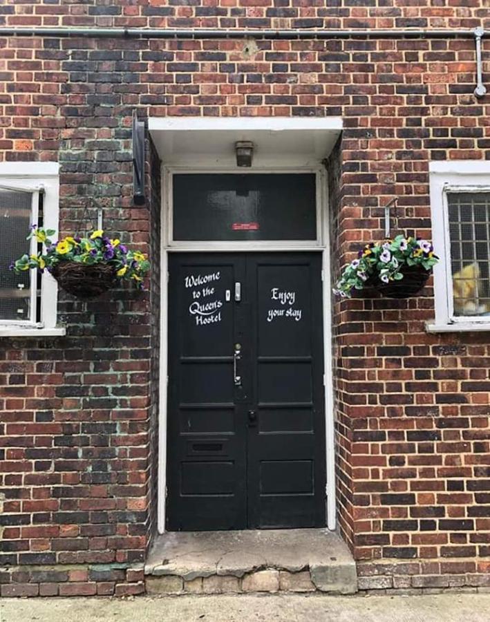 The Queens Hostel London Exterior photo