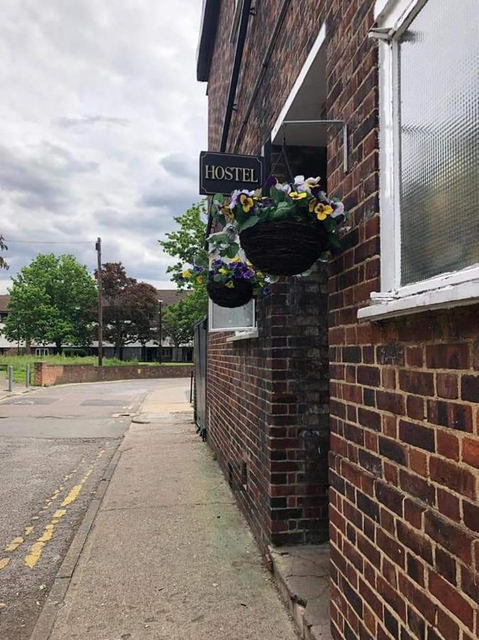 The Queens Hostel London Exterior photo