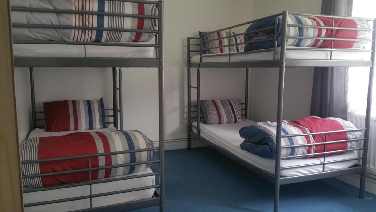 The Queens Hostel London Exterior photo